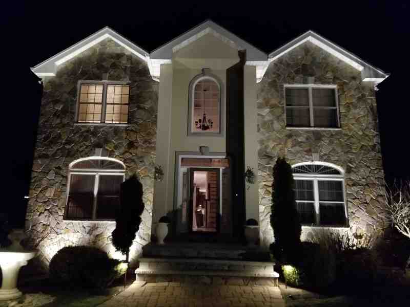 Choosing the Right Outdoor Pathway Lighting for Your Home